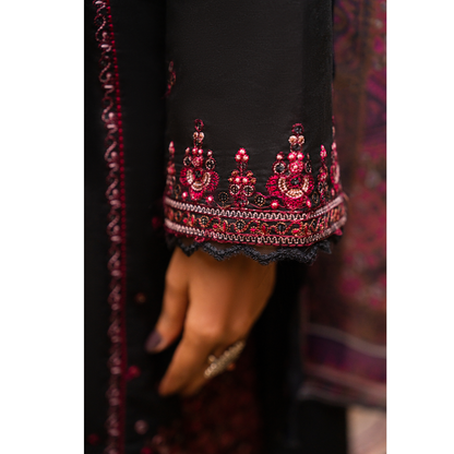 UCA-17 3 Pc Embroidered Lawn Ready to Wear Collection by Casuallite