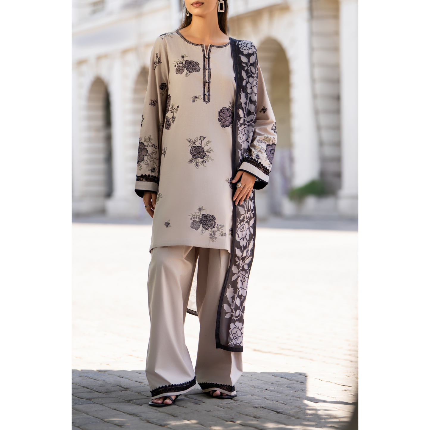 UCA-22 3 pc Summer Cotton Lawn Monochrome Collection | Ready to Wear | Casuallite