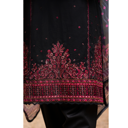 UCA-17 3 Pc Embroidered Lawn Ready to Wear Collection by Casuallite