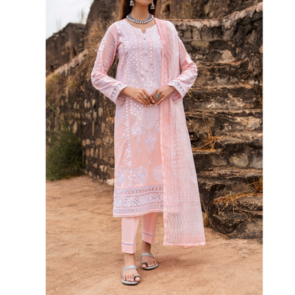 UCA-17 3 Pc Embroidered Lawn Ready to Wear Collection by Casuallite