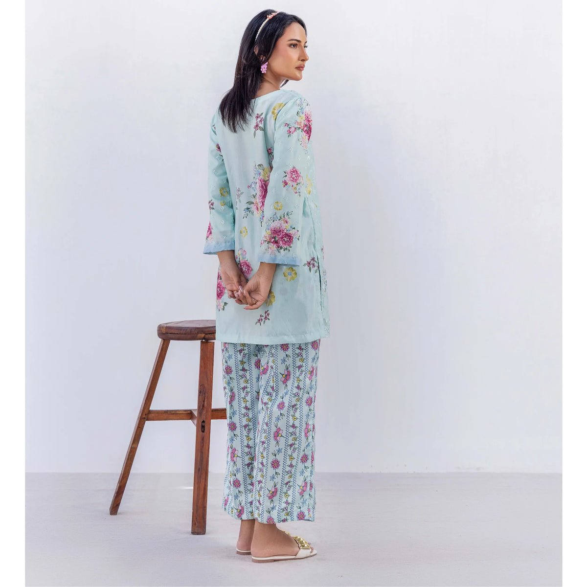 UAL-01 Chikankari Lawn Co-Ord Set | Adan's Libas