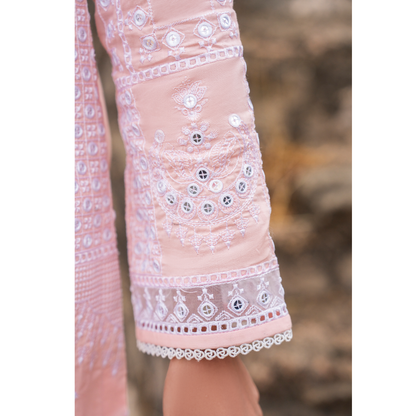 UCA-17 3 Pc Embroidered Lawn Ready to Wear Collection by Casuallite