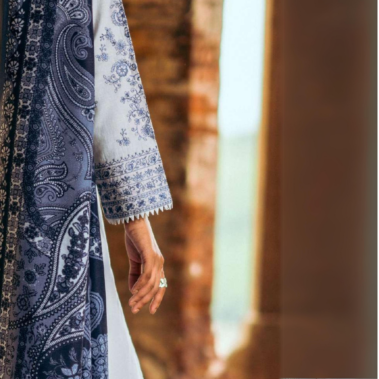 (Light grey) 3 Piece Embroidered Dhanak Ready to Wear Collection by Casuallite | UMCAE0601