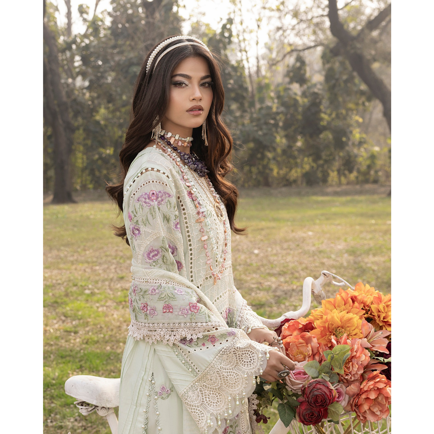 UTT-09 Embroidered Summer Lawn Collection | Ready to Wear | Traditional Thread