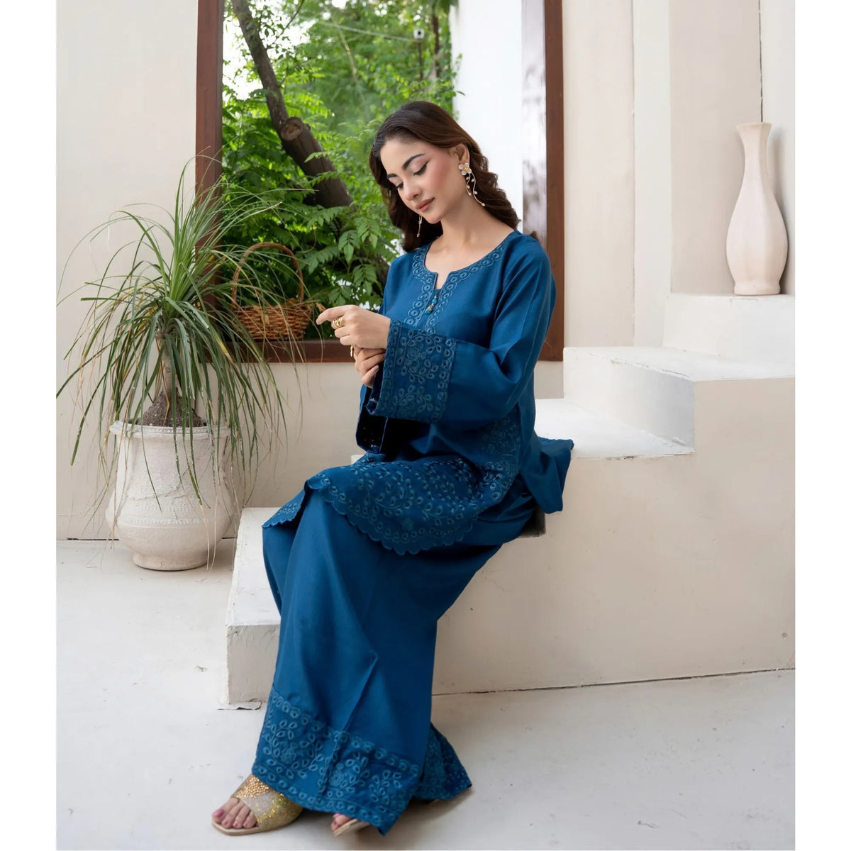 UA-306 Embroidered Dhanak Co-Ord set | Umnaa