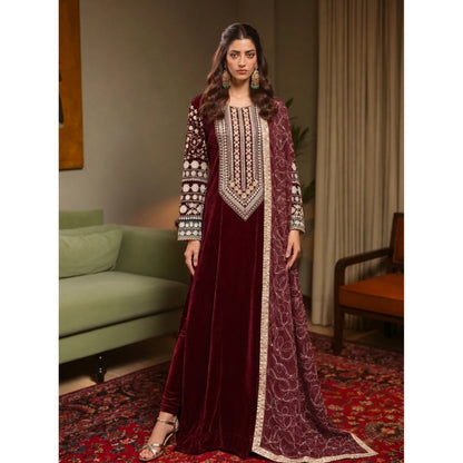 UA-324 Embroidered Velvet Kaftan 3 Pc | Umnaa