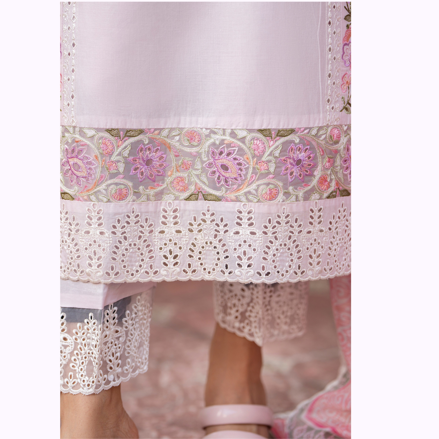 UKC-19 Chikenkari Cambric Cotton Ready to Wear Eid Collection 3 Pc - Karma Collection