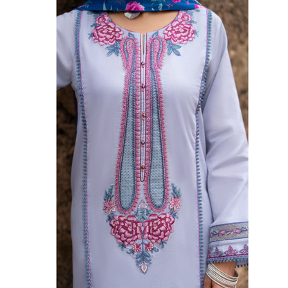 UCA-17 3 Pc Embroidered Lawn Ready to Wear Collection by Casuallite