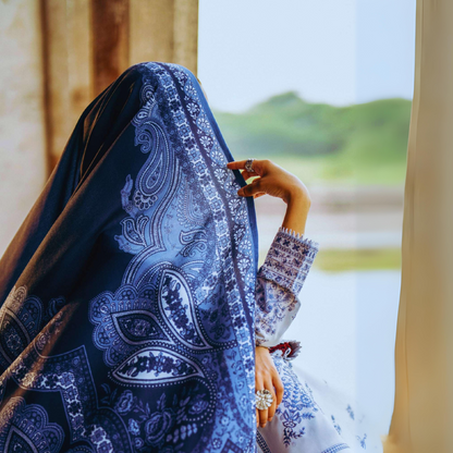 (Light grey) 3 Piece Embroidered Dhanak Ready to Wear Collection by Casuallite | UMCAE0601