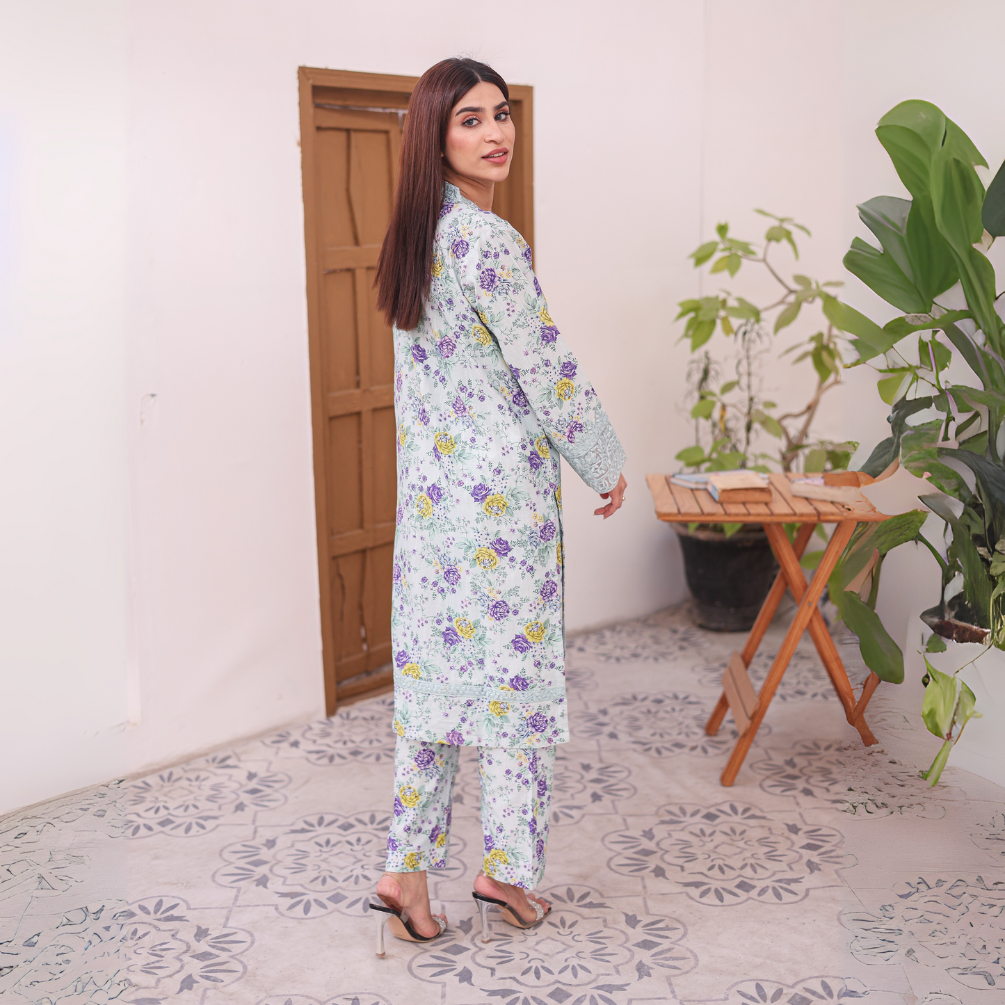 2 Pc Embroidered floral Printed Khaddar Pakistani Co-Ords Set | Ready to wear| Naubahar | UMNAU0900
