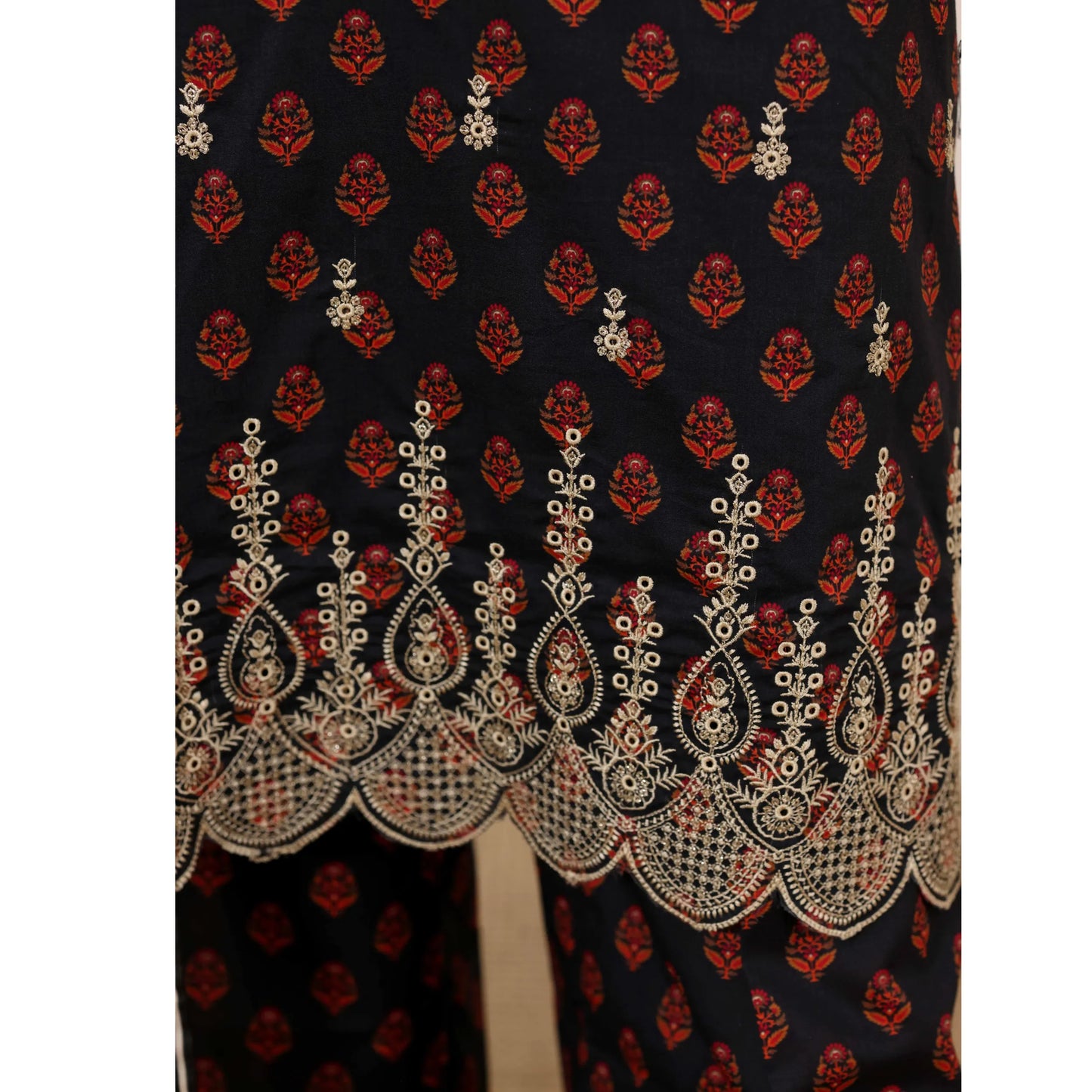 USN-22 Embroidered Chikankari Lawn 3 Piece Summer Collection by saphron | Ready to Wear Pakistani Asian Eastern wear