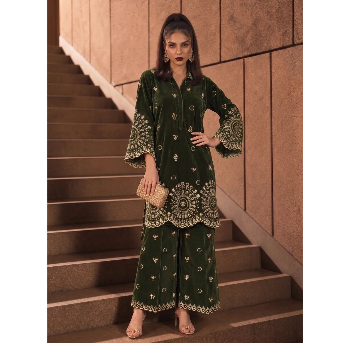 UA-318 Embroidered Velvet Co-Ord Set | Umnaa