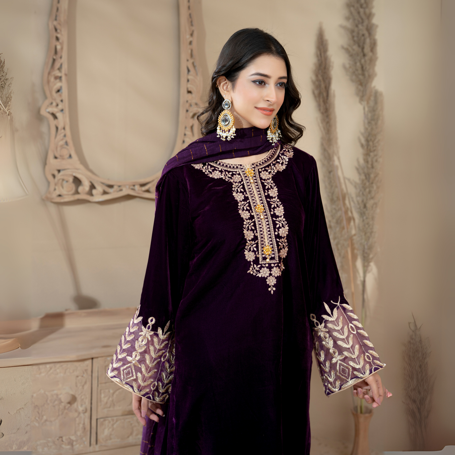 3 Pc Luxury velvet Dress | Winter Collection | Raniya.h | UMRAH01001