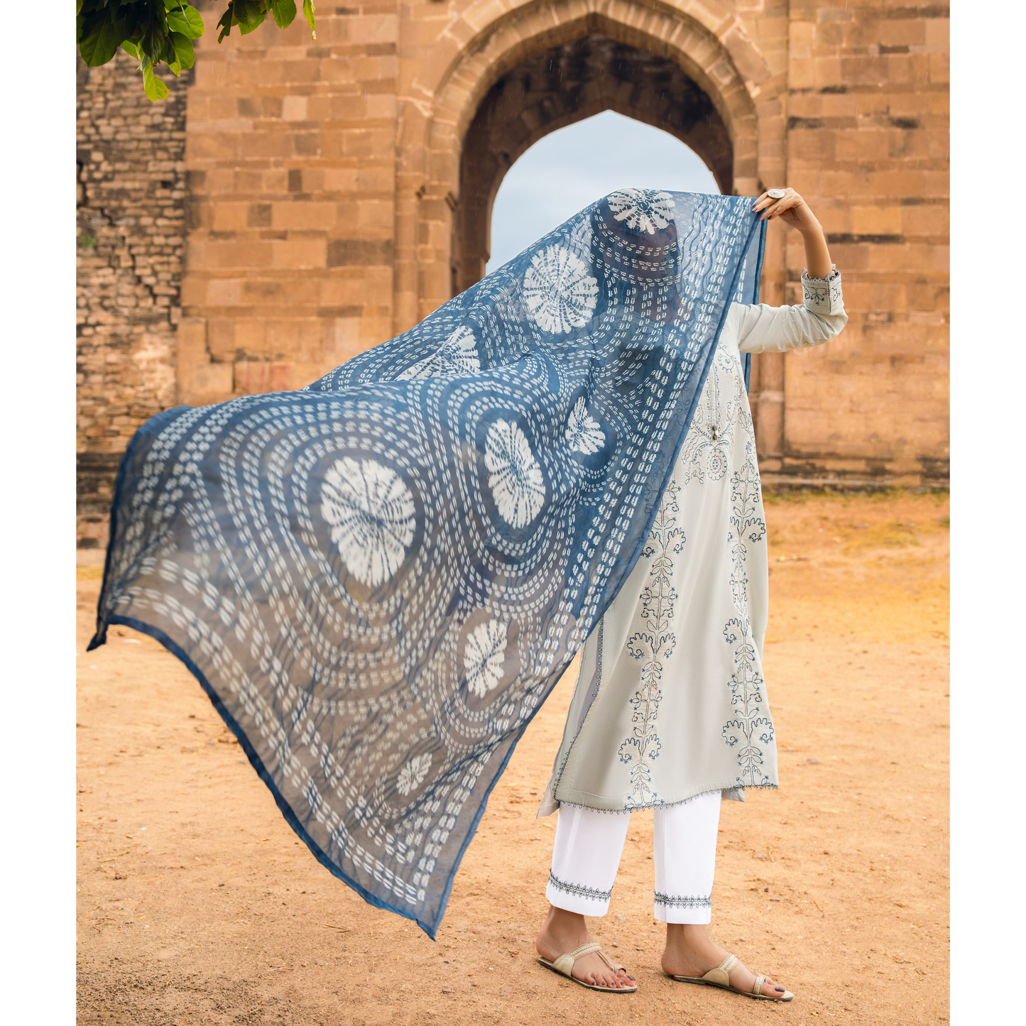 UCA-16 3 Pc Embroidered Cotton Lawn Ready to Wear Eid Collection by Casuallite