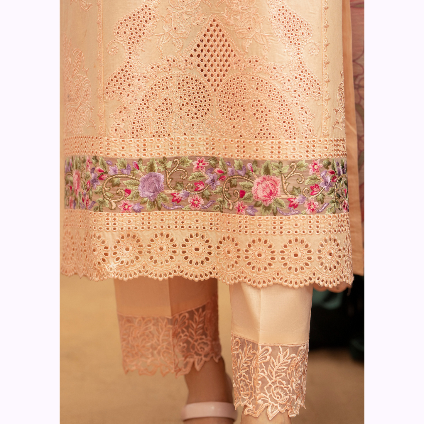 UKC-22 (Pale Peach) Chikenkari Cambric Cotton Ready to Wear Eid Collection 3 Pc - Karma Collection