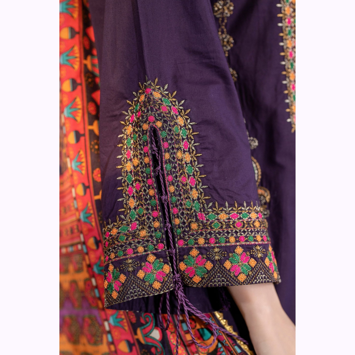 UKC-31 Embroidered Cambric Cotton Dress Ready to Wear 3 Pc - Karma Collection