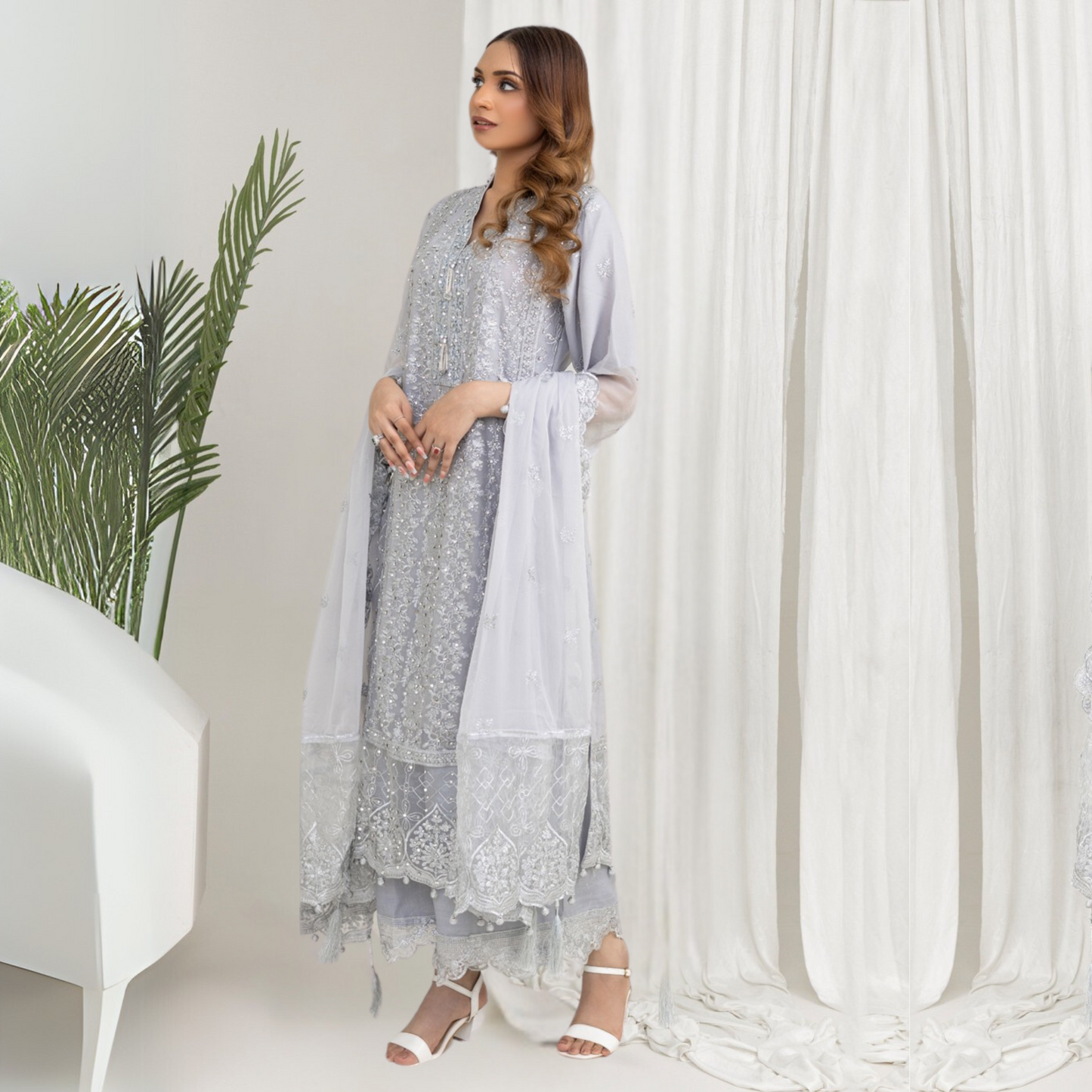 Luxury Embroidered Chiffon Dress 3 Pc | Winter Collection | Rangz | UMRGZ3601