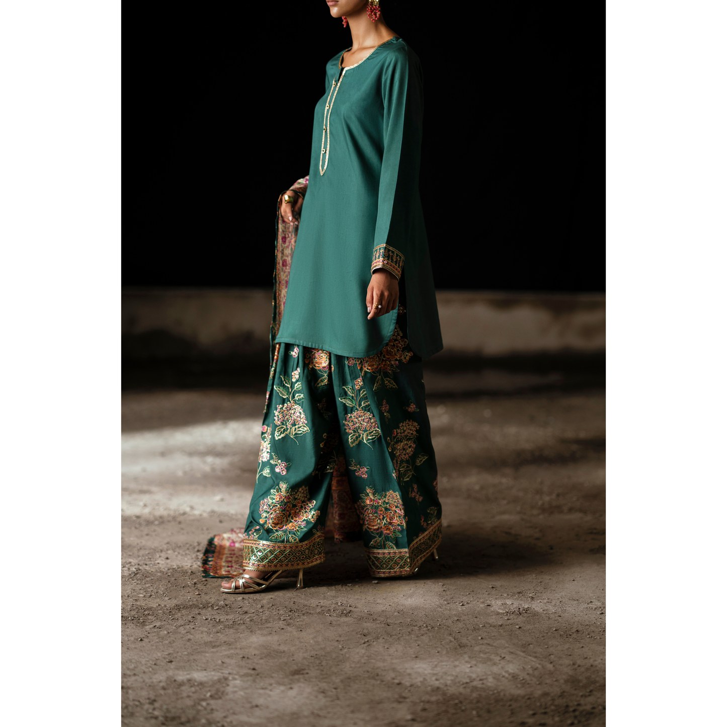 UCA-28 "Sham" Embroidered Silk Viscose Ready to Wear Collection by Casuallite