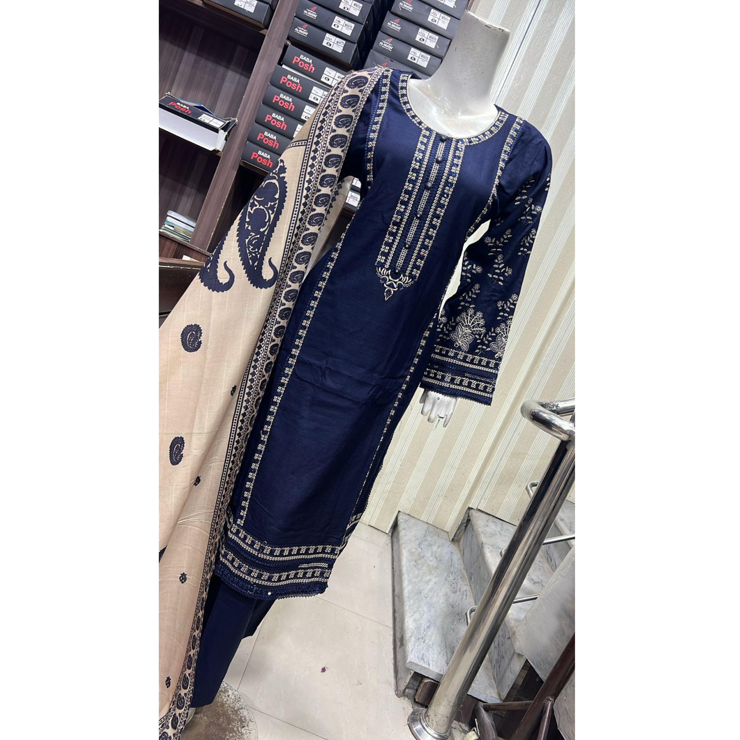 UA-137 Dhanak dress with Kashmiri Wool Shawl by Umnaa | Ready to Wear | Asian Clothes