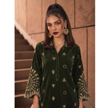 UA-318 Embroidered Velvet Co-Ord Set | Umnaa
