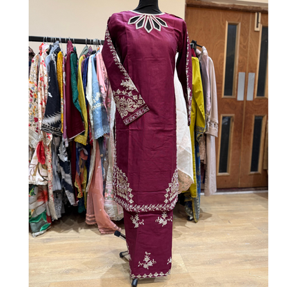 2 Pc Embroidered Khaddar Co-Ord Set  | Ready to wear| Hayats