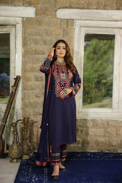 3 Pc Embroidered Linen Dress With Chiffon Dupatta | UMNAA