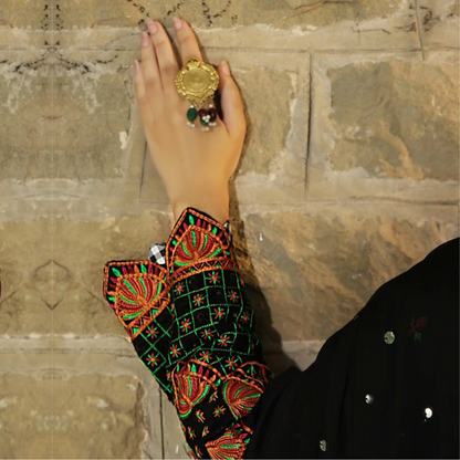 3 Pc Embroidered Linen Dress With Chiffon Dupatta | UMNAA