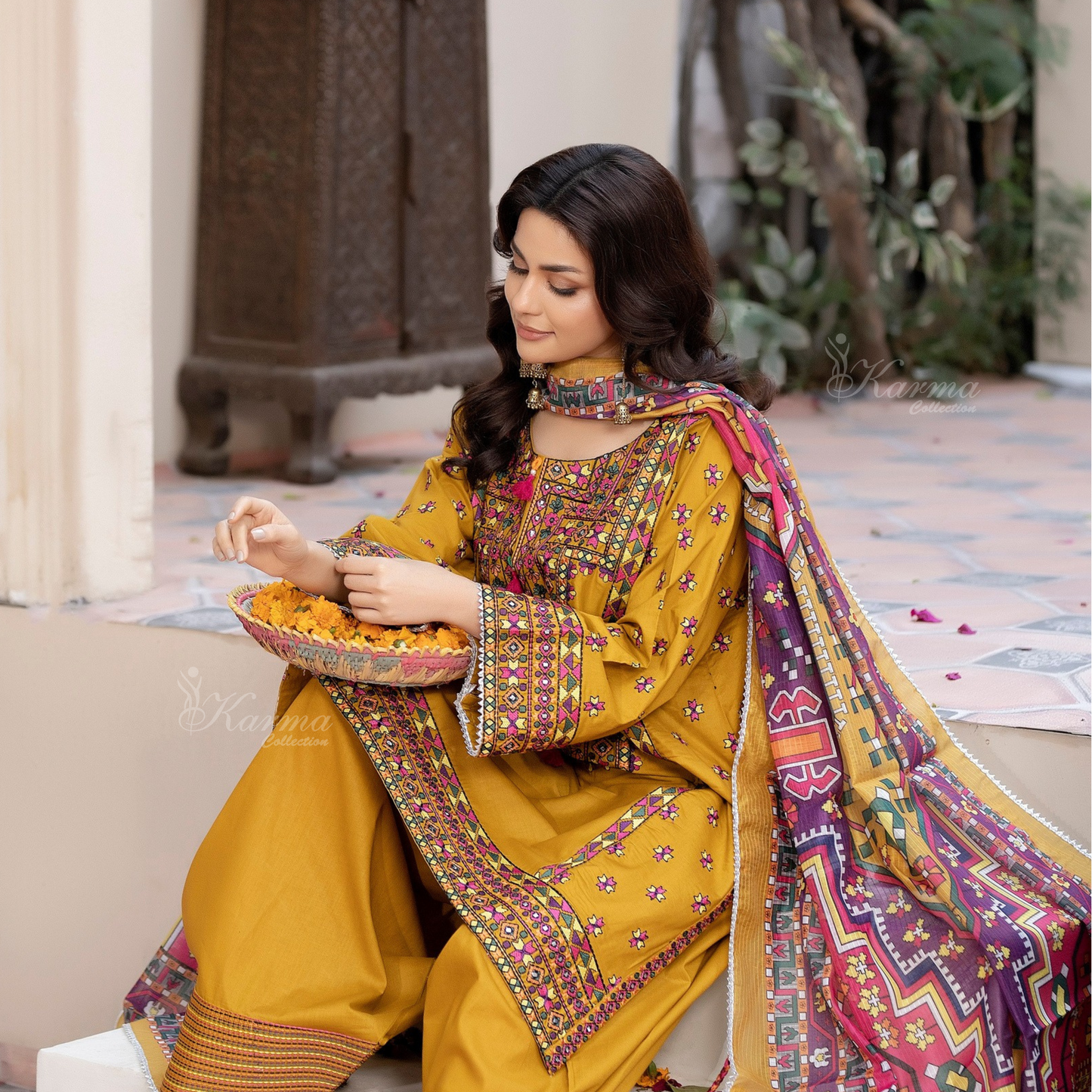 KC-1433 Embroidered Cambric Cotton Farshi Shalwar Kameez Ready to Wear 3 Pc - Karma Collection