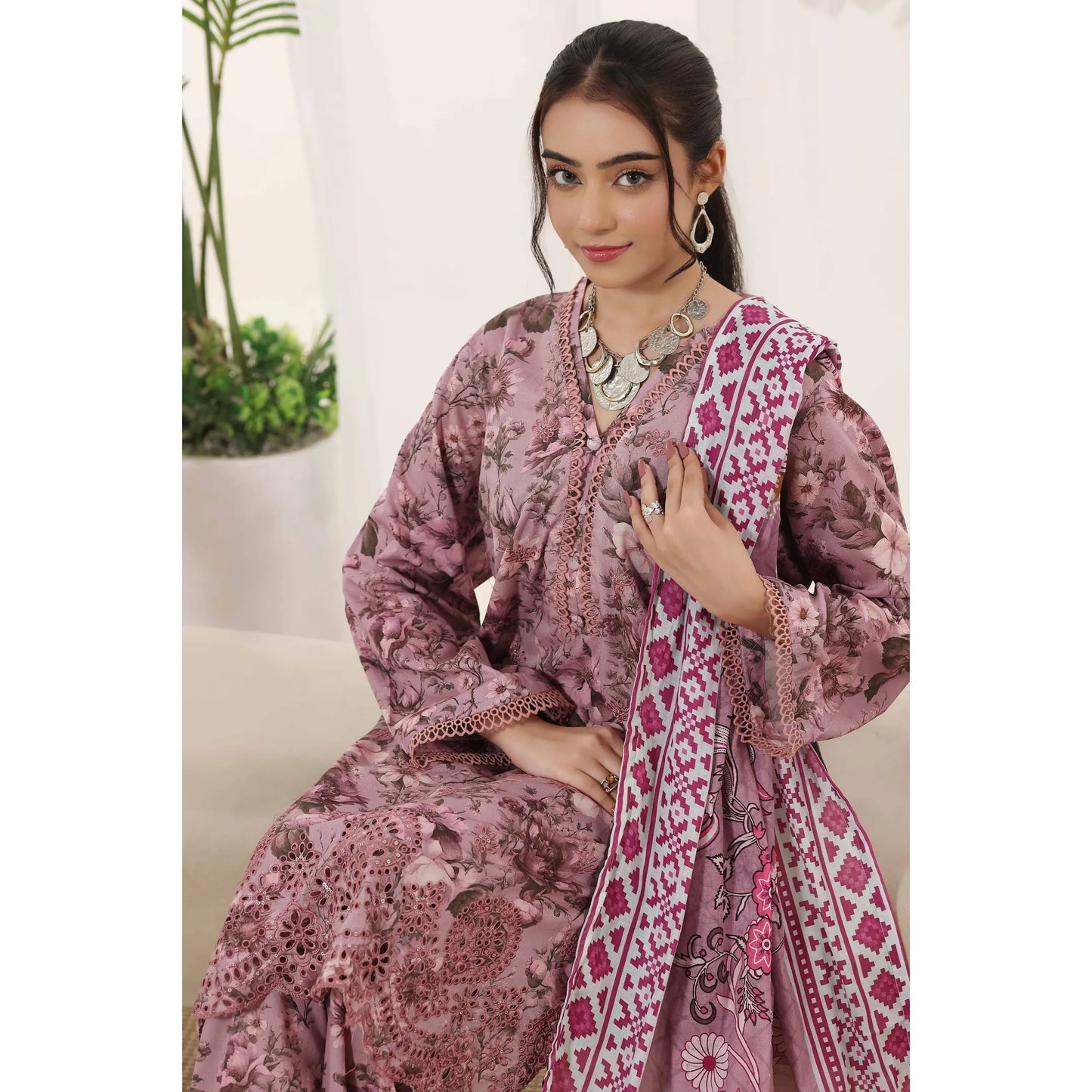 USN-22 Embroidered Chikankari Lawn 3 Piece Summer Collection by saphron | Ready to Wear Pakistani Asian Eastern wear
