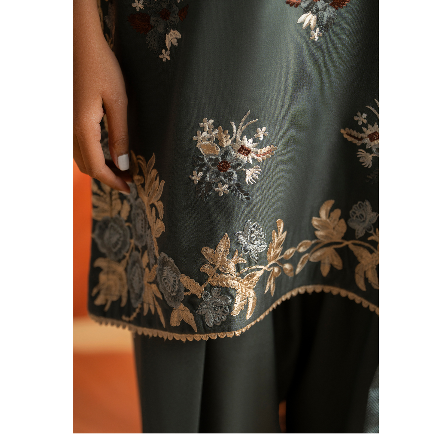 RA-25 Embroidered Dhanak Collection by Raniya.h