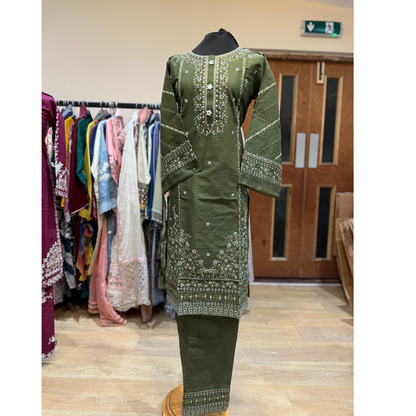 2 Pc Embroidered Khaddar Co-Ord Set  | Ready to wear| Hayats