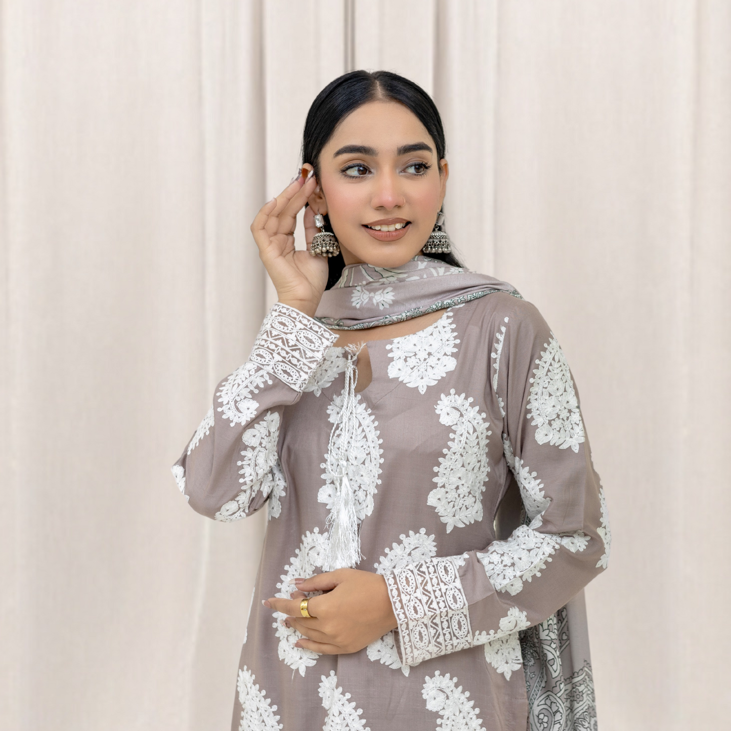 Winter Linen Embroidered Dress 3 Pc |Ready to Wear| Rangz | UMRGZ3800