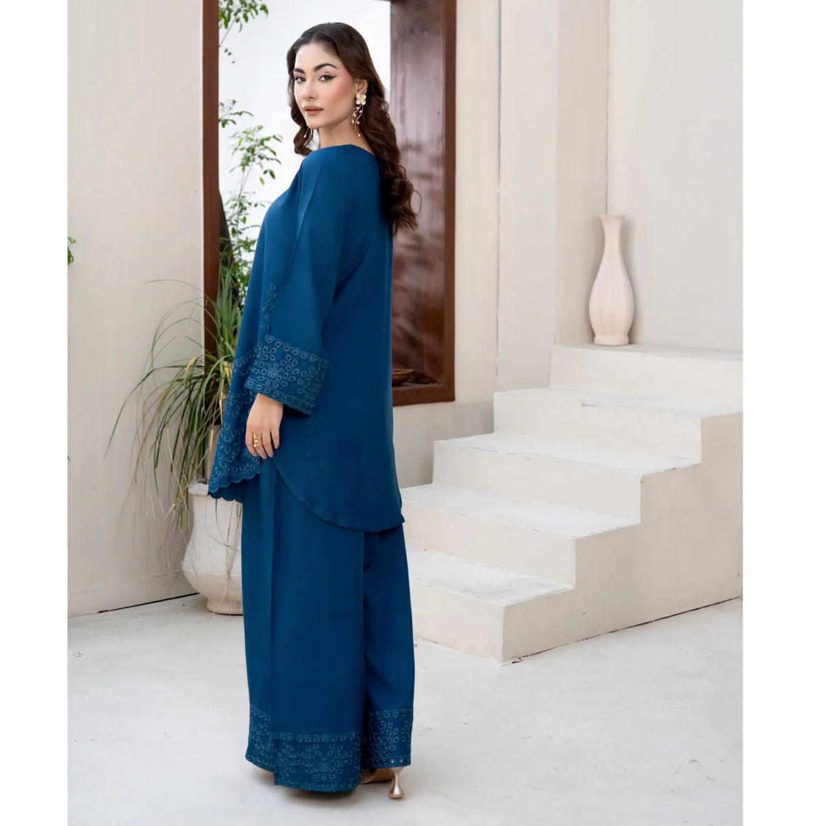 UA-306 Embroidered Dhanak Co-Ord set | Umnaa