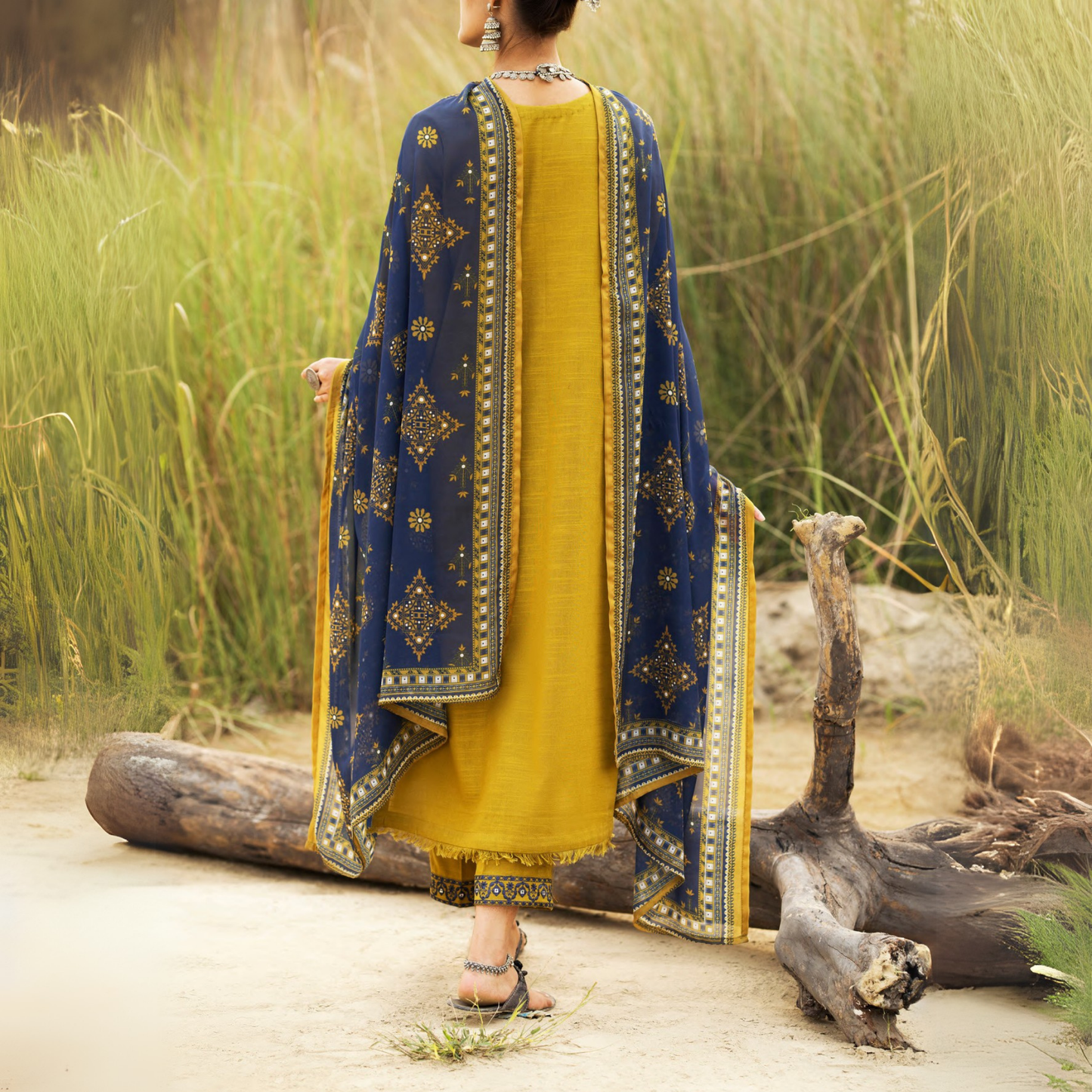 3 Pc Embroidered Khaddar Ready to Wear Collection by Casuallite | UMCAE0901