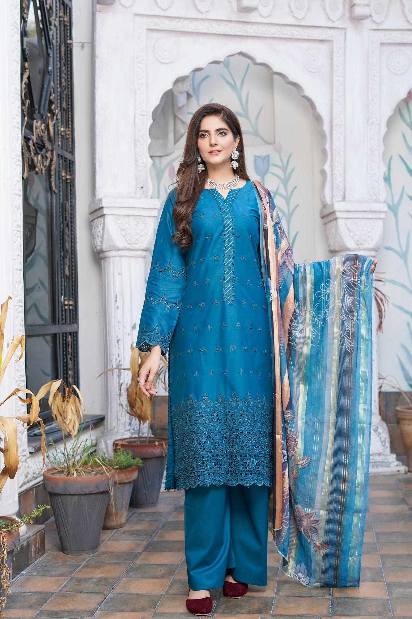 Blue | Chikankari Schifflil Lawn | 3 Pc | MUNIRA
