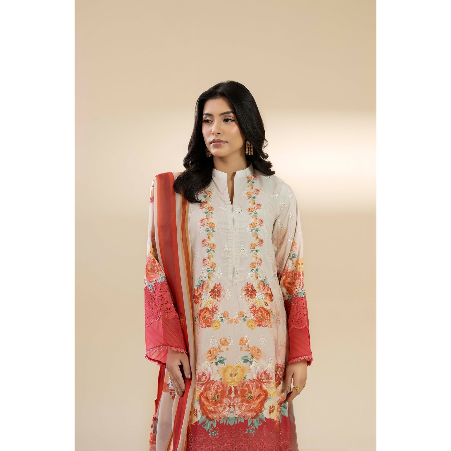 UTT-15 AMALTAS VOL 2 Printed Embroidered Slub Khaddar Collection by Traditional Thread