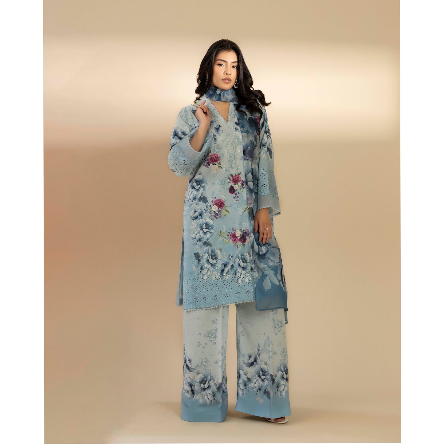 UTT-15 AMALTAS VOL 2 Printed Embroidered Slub Khaddar Collection by Traditional Thread