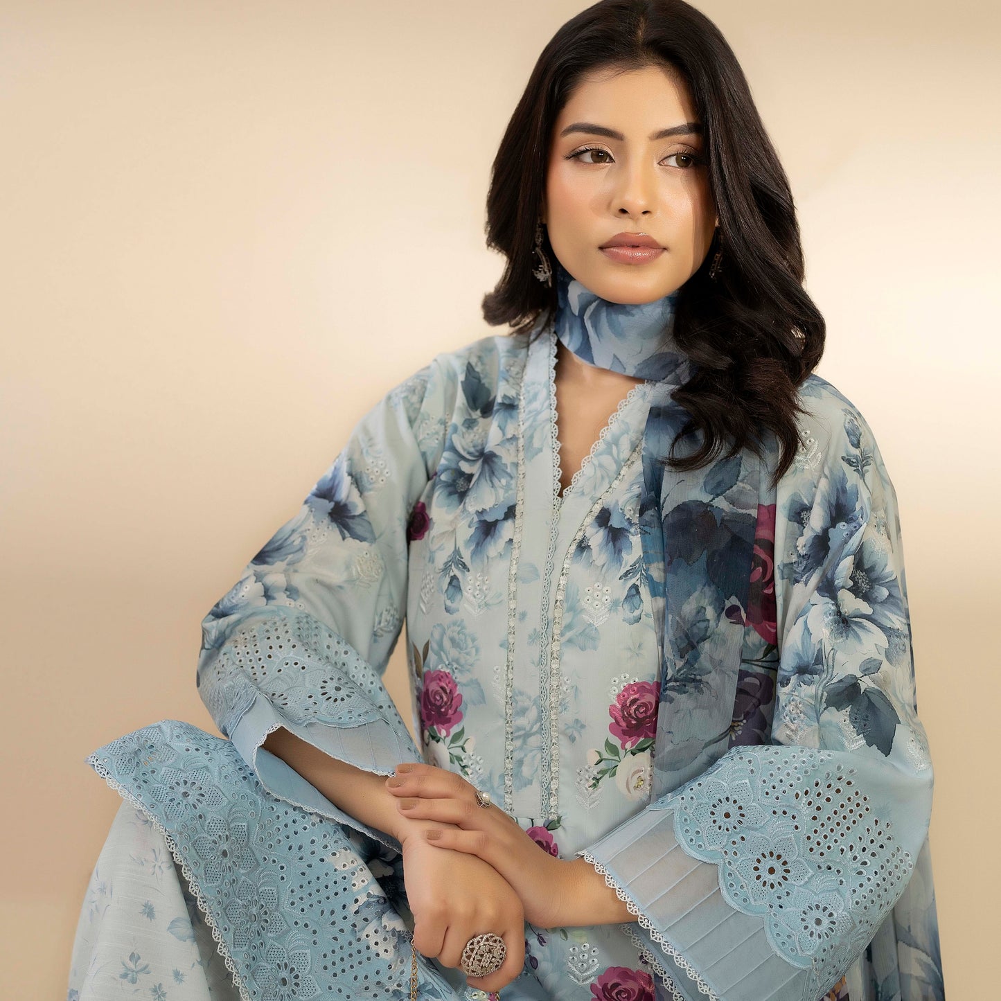 UTT-15 AMALTAS VOL 2 Printed Embroidered Slub Khaddar Collection by Traditional Thread