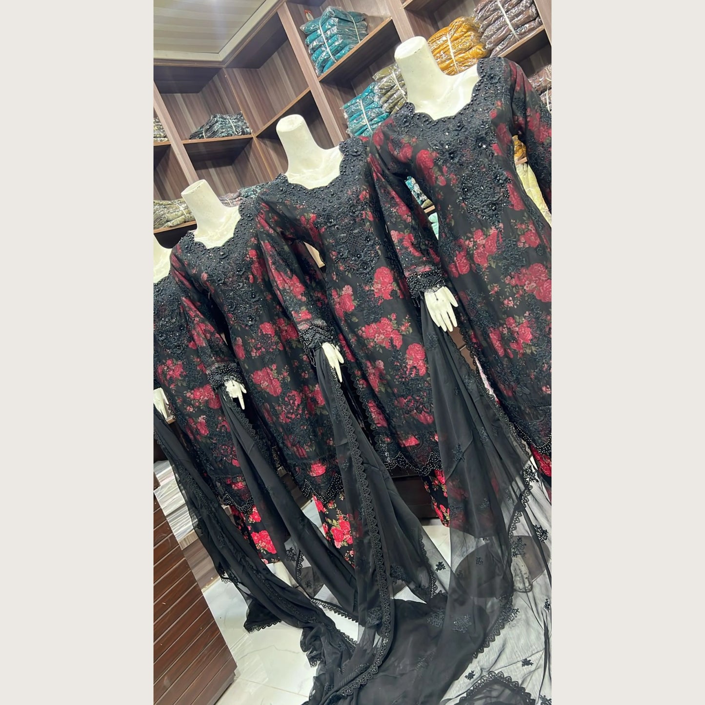 UA-184 Embroidered Chiffon 3-Piece with Printed Lining & Trouser