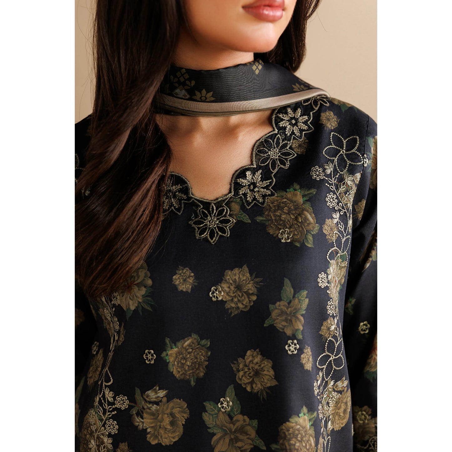 UE-01 Daastan Edit 2 Embroidered Printed Lawn Collection by Esra Fashion