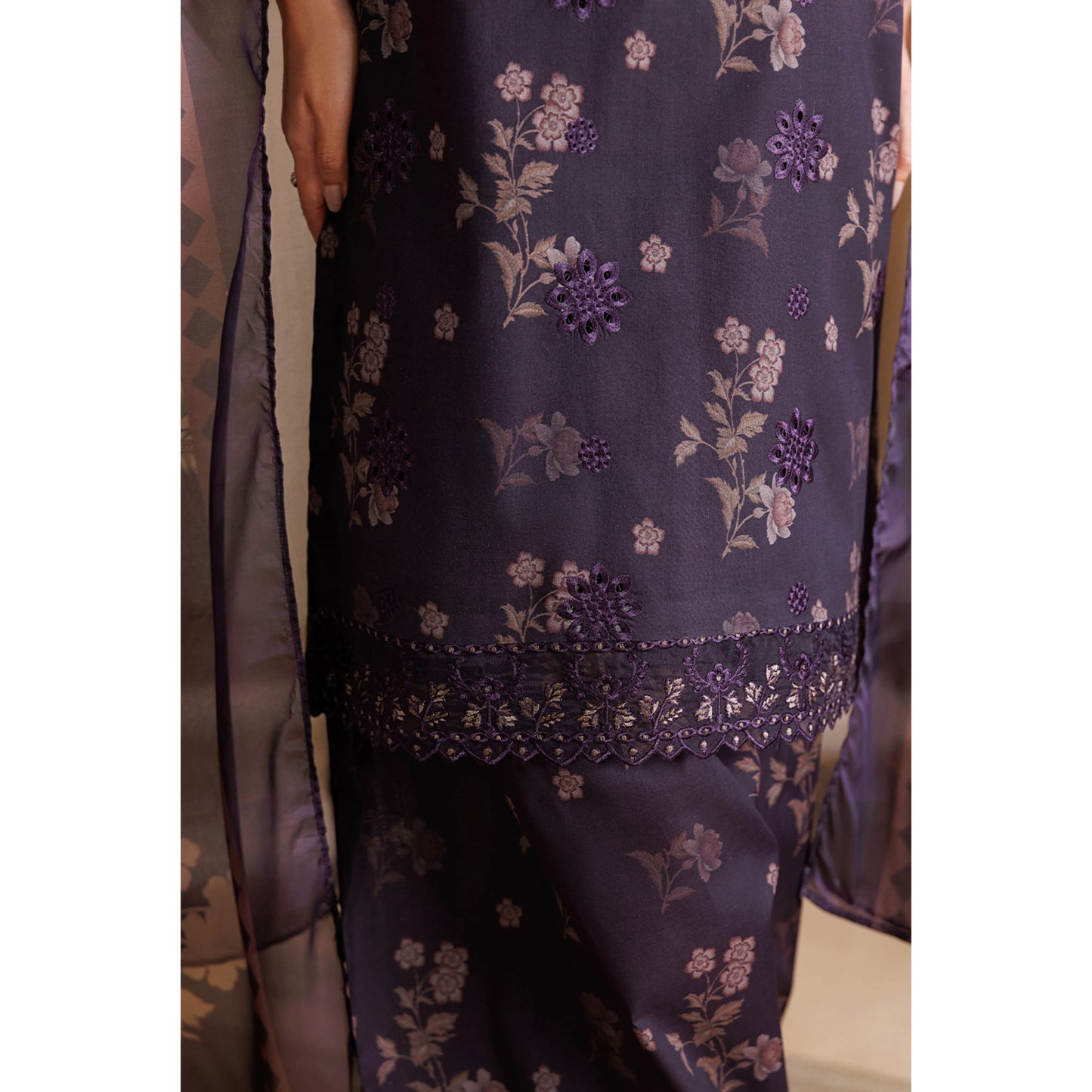 UE-01 Daastan Edit 2 Embroidered Printed Lawn Collection by Esra Fashion