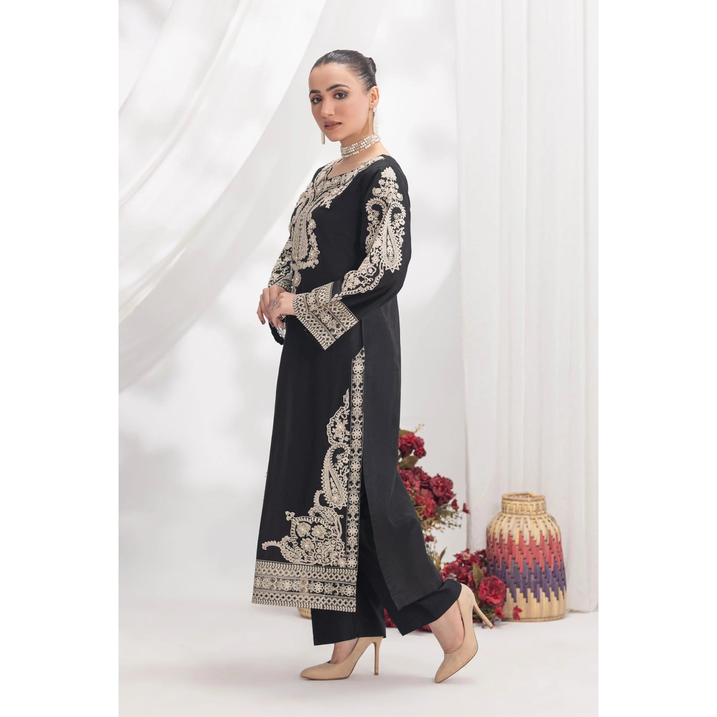 UA-202 Embroidered Cotton Collection by Umnaa | Ready to Wear Pakistani Asian clothes