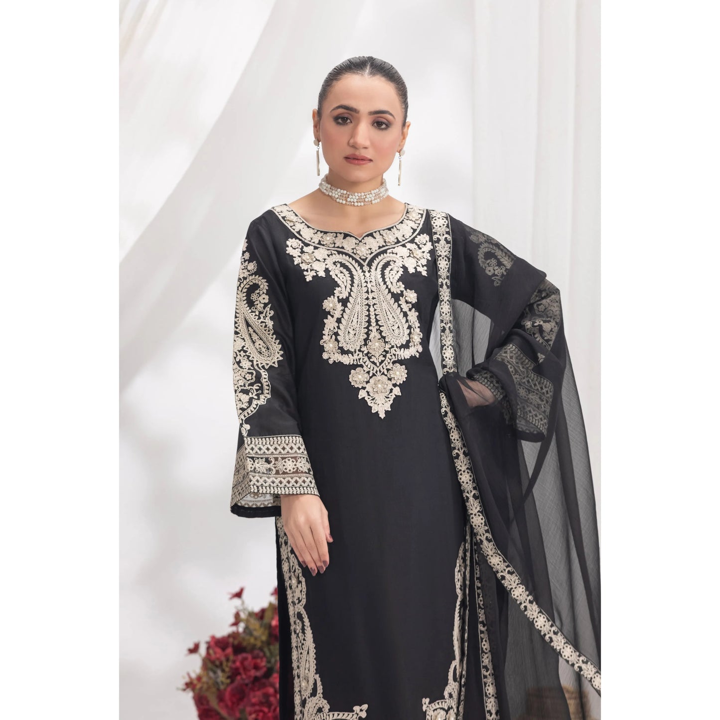 UA-202 Embroidered Cotton Collection by Umnaa | Ready to Wear Pakistani Asian clothes