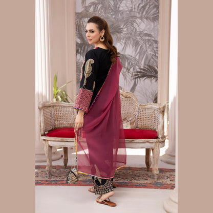 UA-214 Embroidered Cambric Cotton Festive Collection by Umnaa | Ready to Wear Pakistani Asian Clothing
