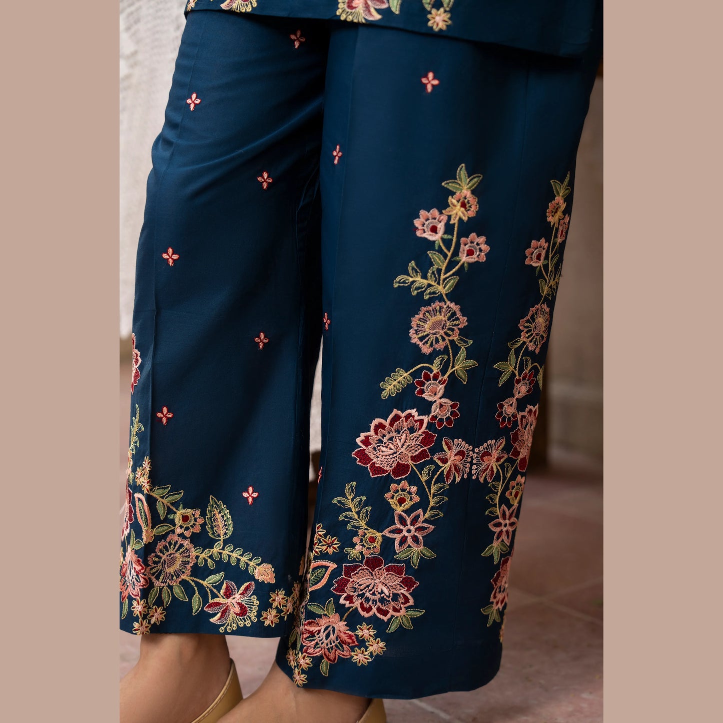 UA-217 Embroidered Cotton Collection by Umnaa | Ready to Wear Pakistani Asian clothes