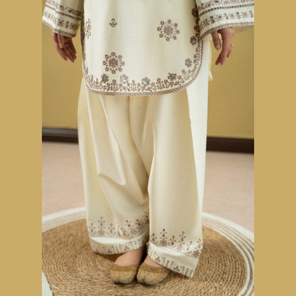 UA-260 Embroidered Cambric Cotton 2 Pc Co-Ord Set with Farshi Shalwar by Umnaa