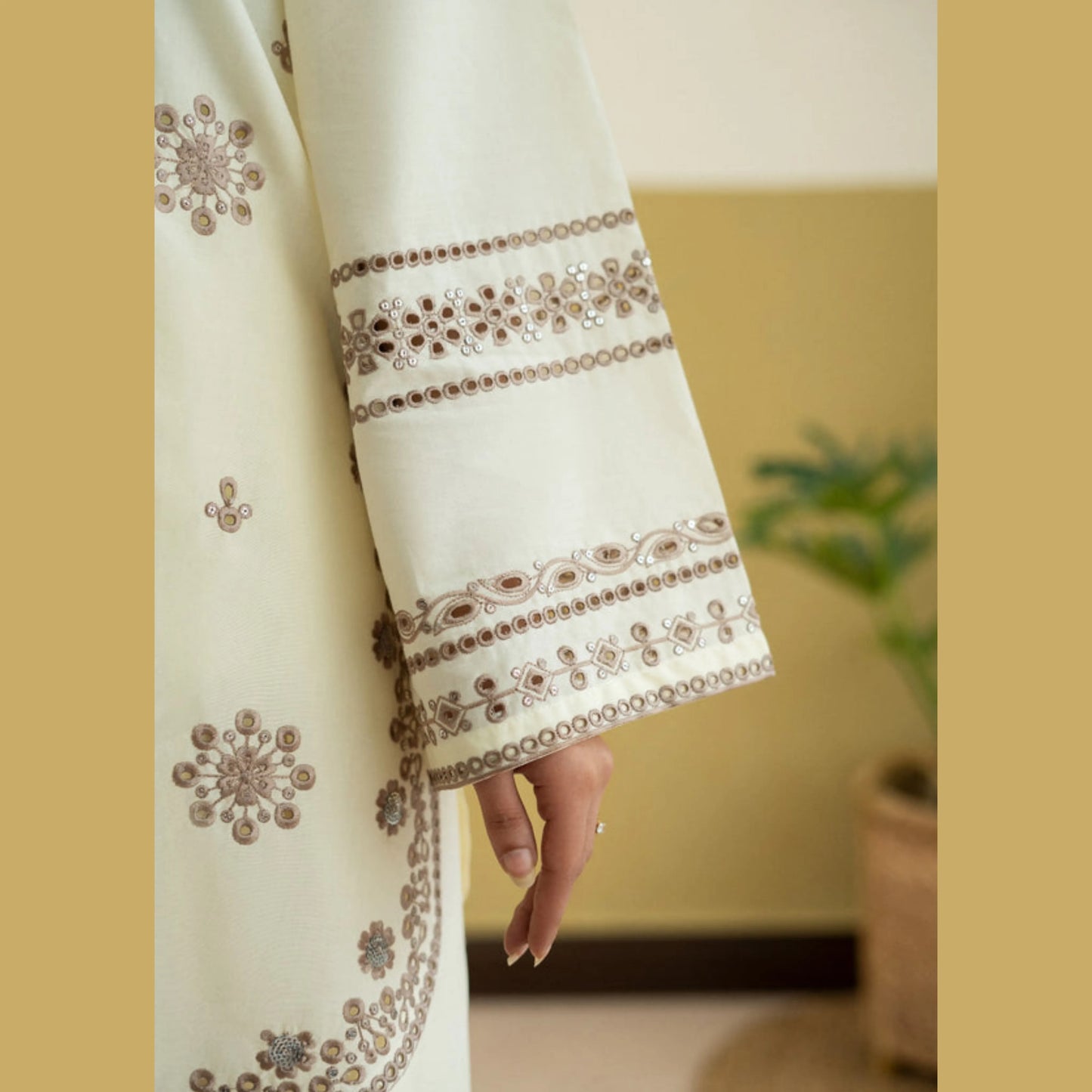 UA-260 Embroidered Cambric Cotton 2 Pc Co-Ord Set with Farshi Shalwar by Umnaa