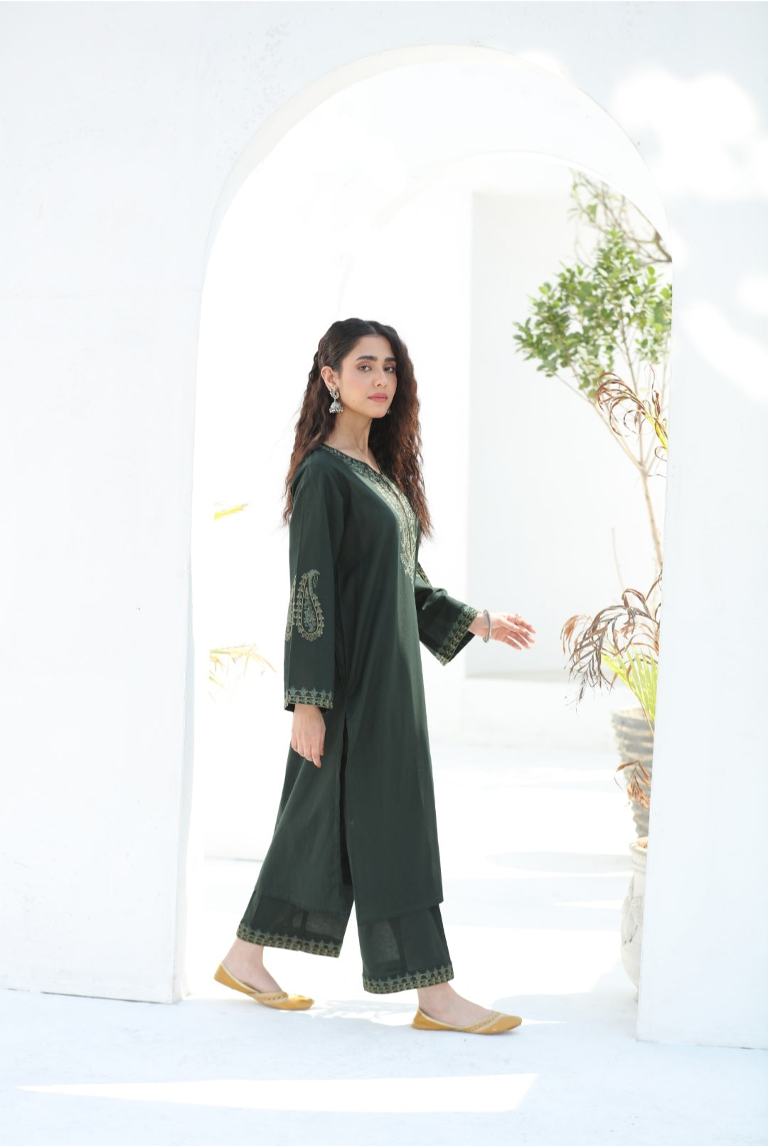 2 Pc Ready to wear Embroidered Cotton Outfit - Umnaa